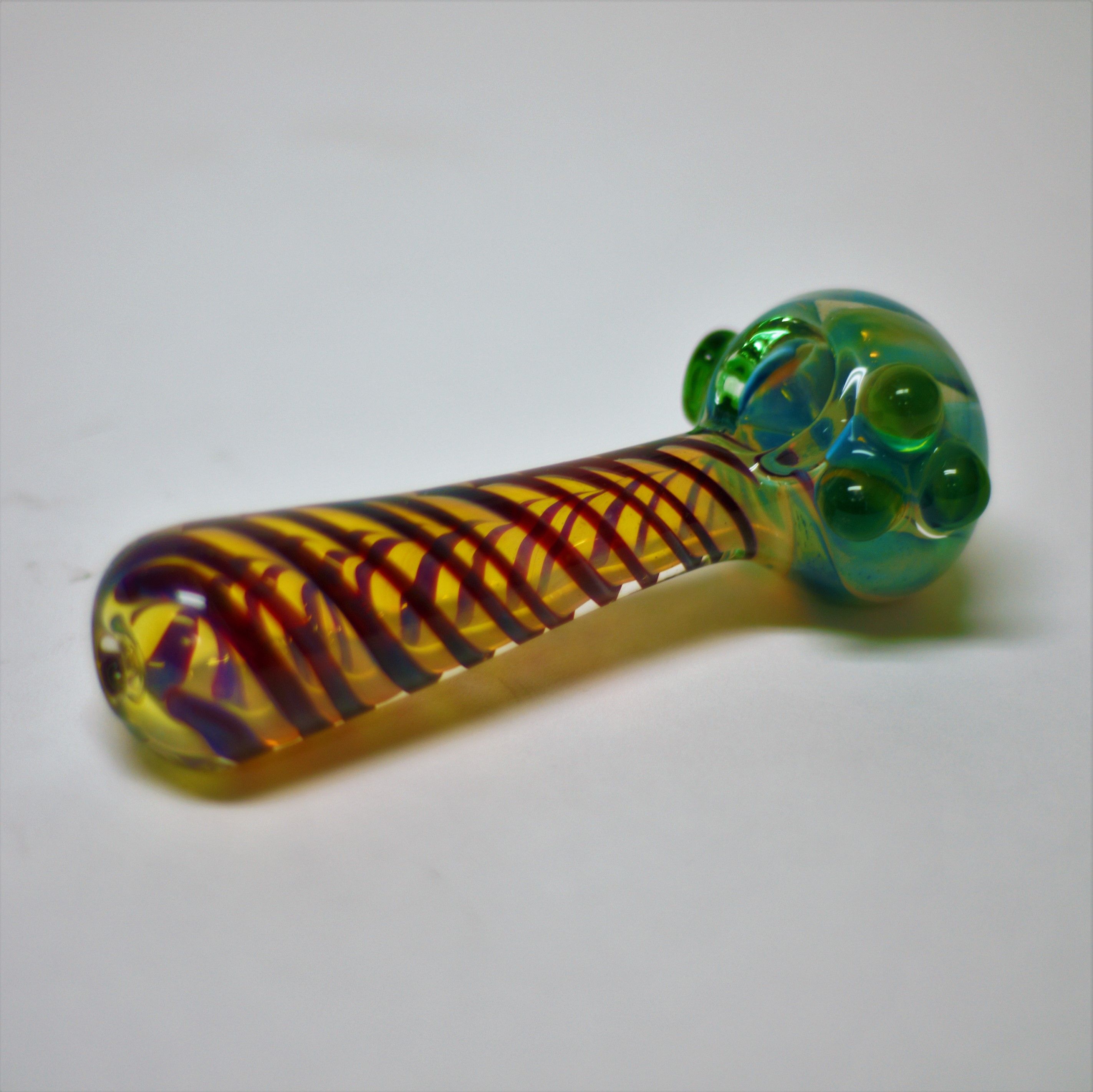 Red Ribbon Hand Pipe – GogoPipes